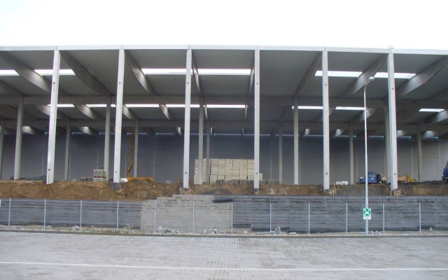 Liberec, mur oporowy na terenie parku VGP