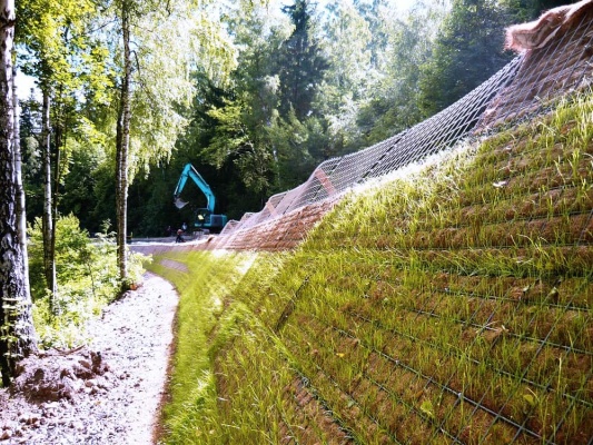 Niedoskonałości normy STN 73 3040 przy projektowaniu konstrukcji geotechnicznych z wykorzystaniem geosyntetyków