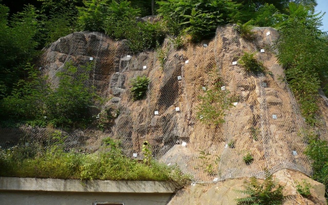 Ochrona masywu skalnego przed erozją w Teplicach