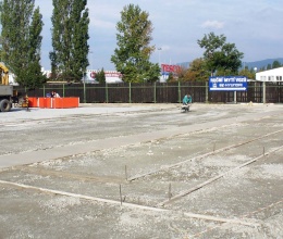 Posadowienie hali na terenie podmokłym z wykorzystaniem platformy rozkładającej z geosiatkami Tensar