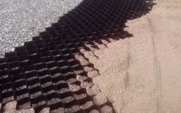 Stabilizacja warstw podbudowy pod placem zabaw w Popradzie