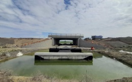 Wzmocnione skrzydła mostu na autostradzie D35, Časy – Ostrov